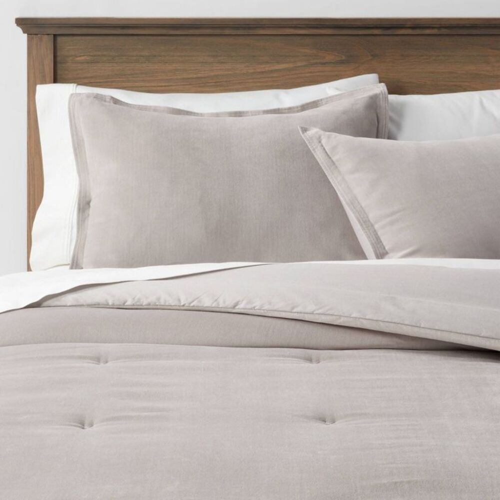 King Cotton Velvet Tack-Quilted Bedding Comforter & Sham Set - Solid Gray